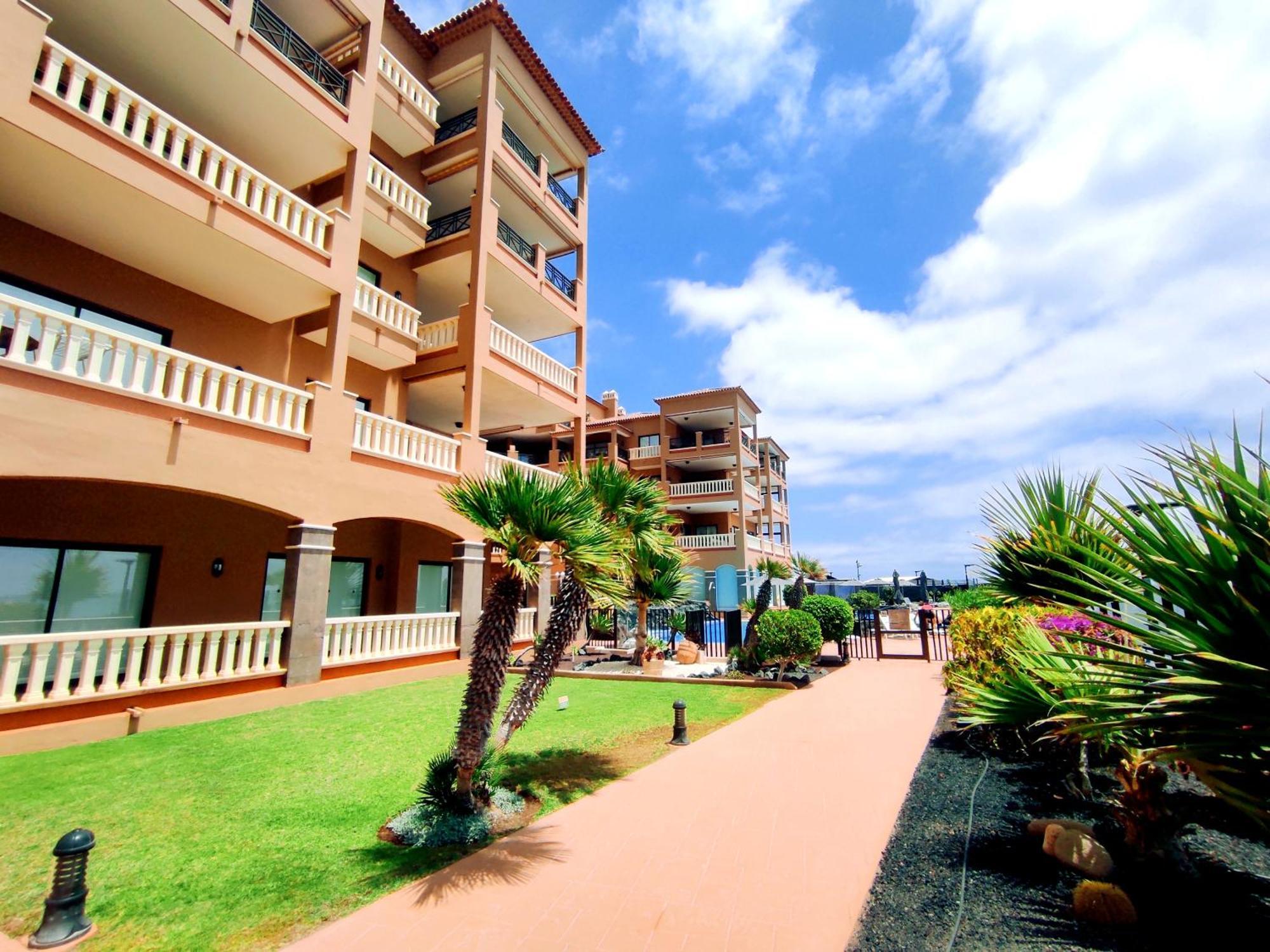 El Nautico Suites, The Beachfront Paradise San Miguel de Abona Exterior foto